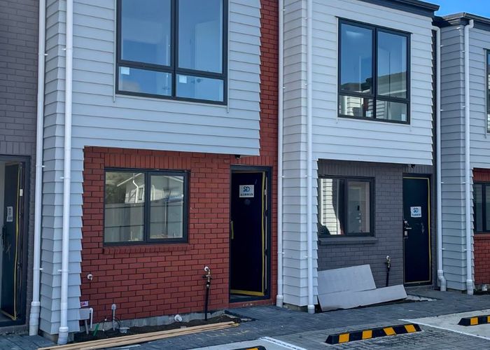  at 13/5 Hikurangi Street, Te Atatu Peninsula, Waitakere City, Auckland