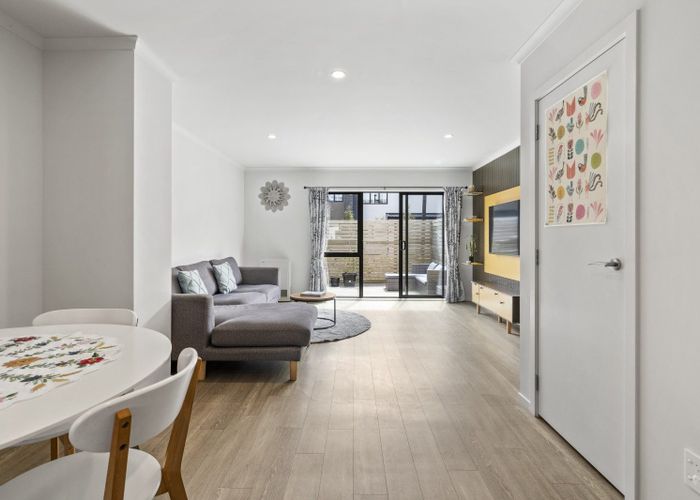  at 13/9 Surrey Street, Tawa, Wellington, Wellington