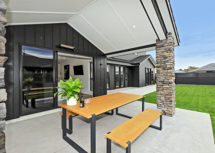  at 40 Aspiring Drive, Poraiti, Napier
