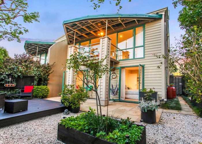  at 2/58 St Johns Road, Meadowbank, Auckland City, Auckland