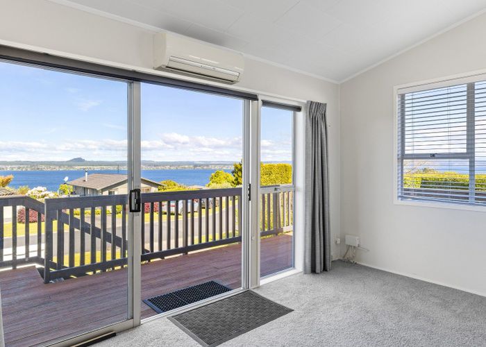  at 2/12 Isobel Street, Acacia Bay, Taupo, Waikato