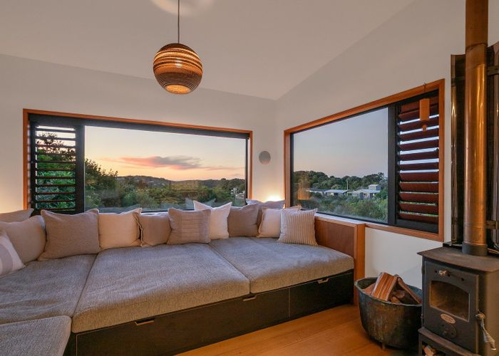  at 27 Queens Drive, Oneroa, Waiheke Island, Auckland