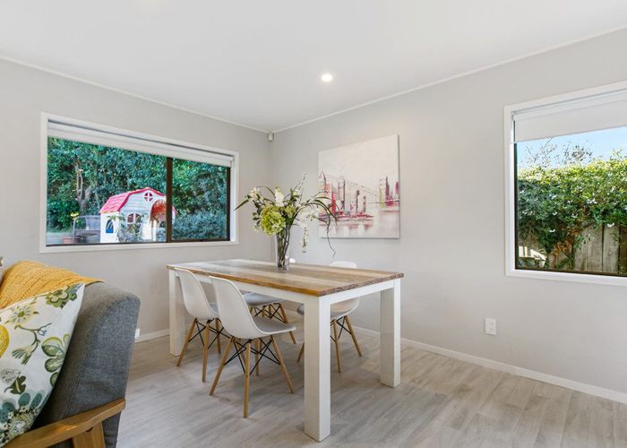  at 3 Mirrabooka Ave, Botany Downs, Manukau City, Auckland