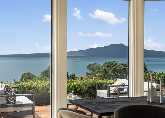  at 220 Lake Road, Hauraki, Auckland