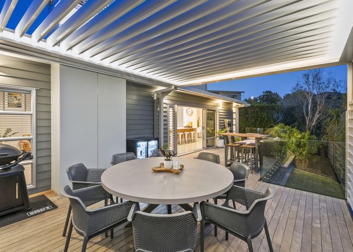  at 3 Dressage Lane, Greenhithe, Auckland