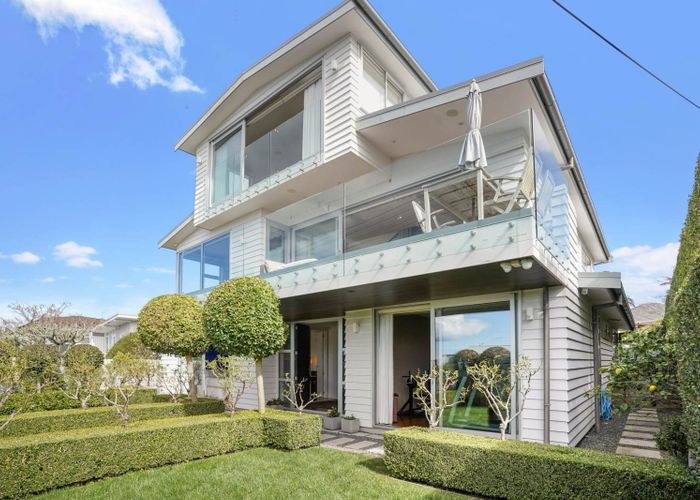  at 81 Seacliffe Avenue, Narrow Neck, North Shore City, Auckland