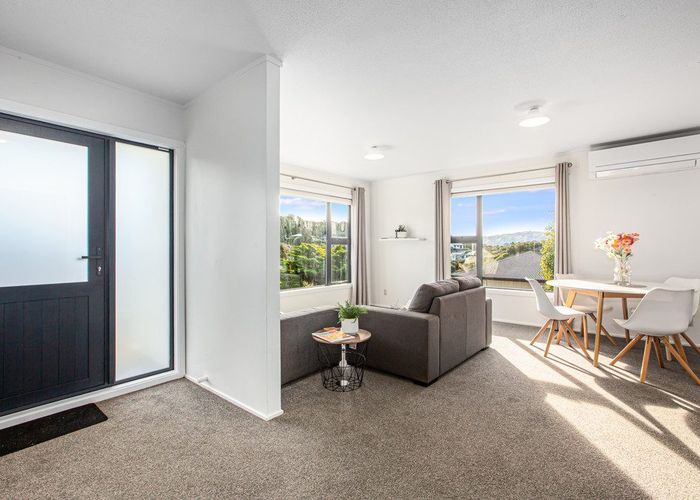  at 49a Albatross Close, Whitby, Porirua, Wellington