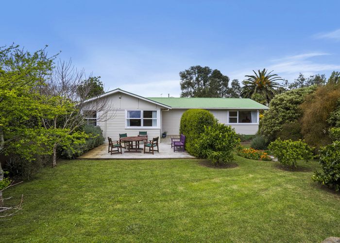  at 11 Ashcroft Avenue, Mangere Bridge, Auckland