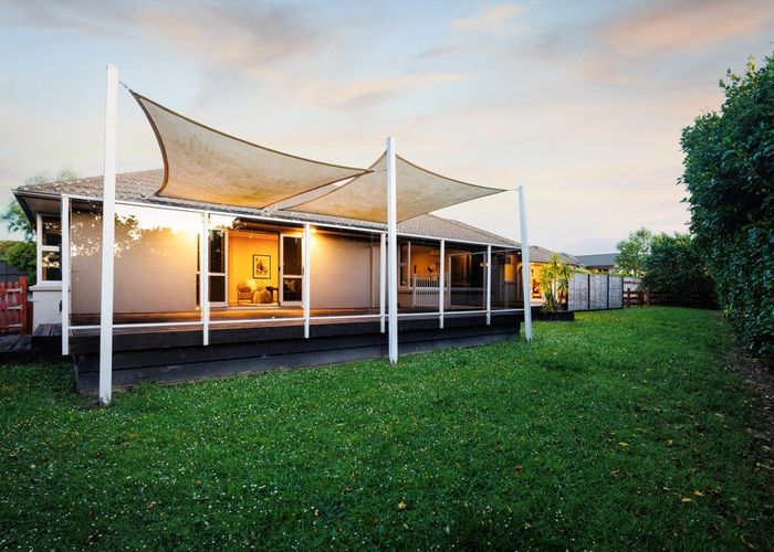  at 27 Johnstone Drive, Fitzherbert, Palmerston North, Manawatu / Whanganui