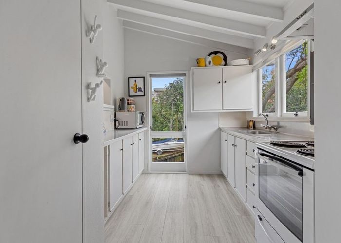  at 16B Russell Place, Brookfield, Tauranga, Bay Of Plenty