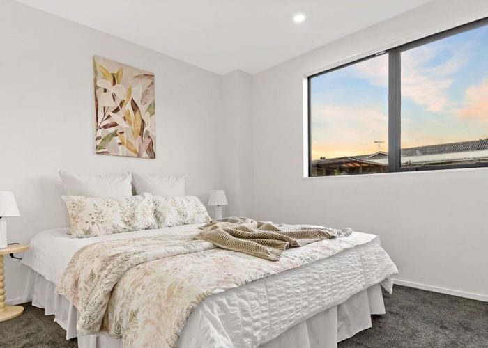 at 121 White Swan Road, Mount Roskill, Auckland City, Auckland