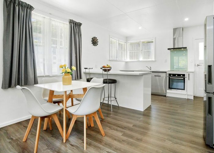  at 16 Rintoul Grove, Stokes Valley, Lower Hutt, Wellington