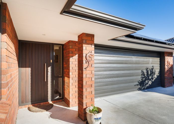  at 12 Ron Place, Fitzherbert, Palmerston North, Manawatu / Whanganui