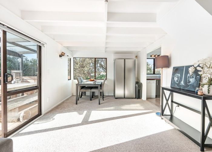  at 5/2 Blockhouse Bay Road, Avondale, Auckland City, Auckland