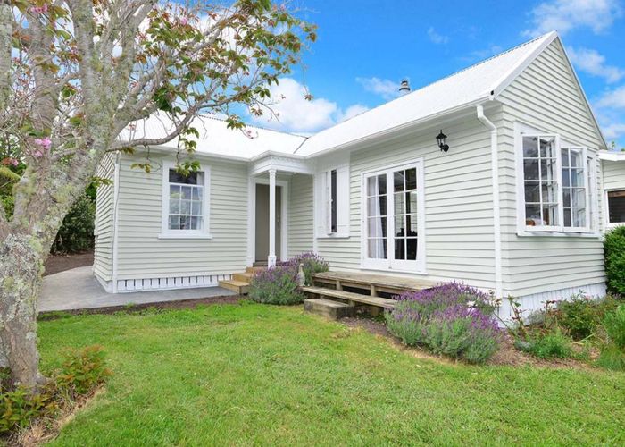 at 5 Messenger Road, Stillwater, Silverdale