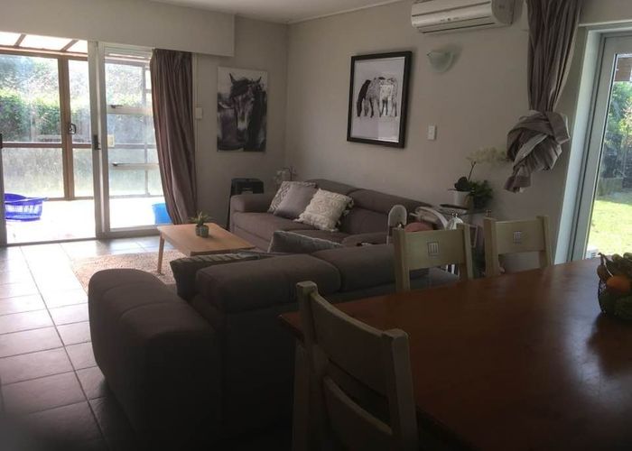  at 10 /33  Mana Avenue , Titahi Bay, Porirua, Wellington