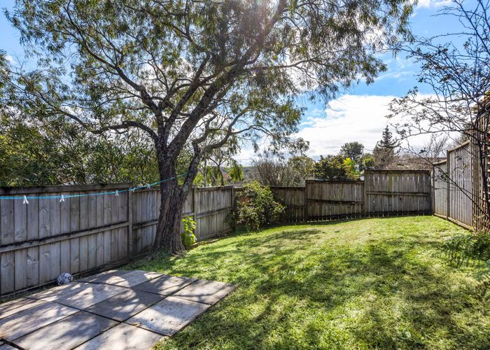  at 2/31 Gowing Drive, Meadowbank, Auckland