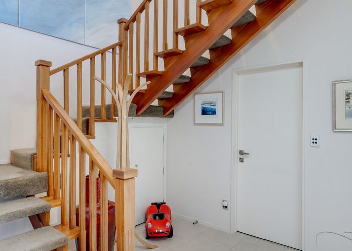  at 24 Clovelly Road, Bucklands Beach, Manukau City, Auckland