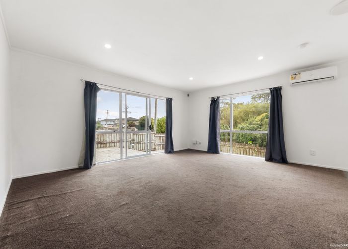  at 1/42 Pomaria Road, Henderson, Waitakere City, Auckland