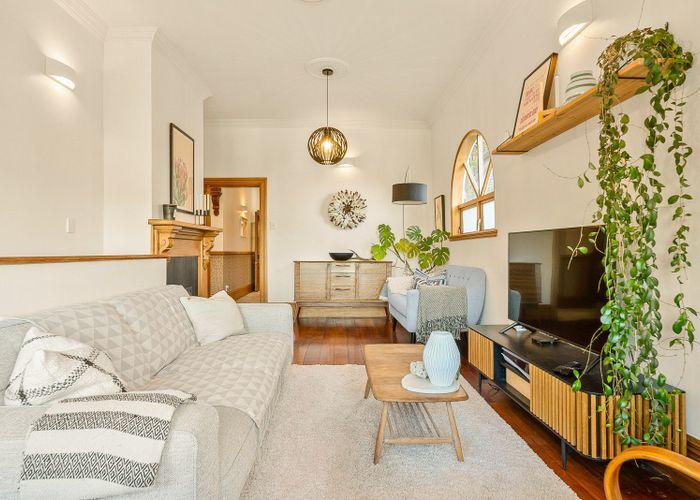  at 27 Mortimer Terrace, Aro Valley, Wellington, Wellington