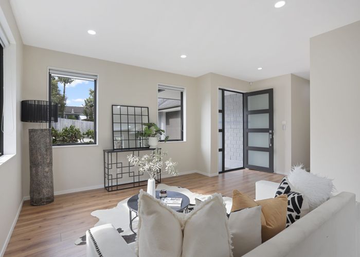  at 46 Universal Drive, Henderson, Waitakere City, Auckland