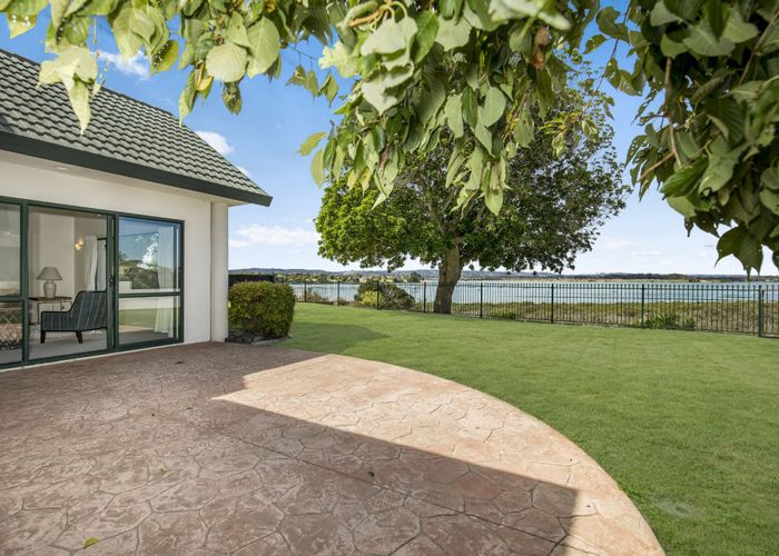  at 82 Glenross Drive, Wattle Downs, Auckland