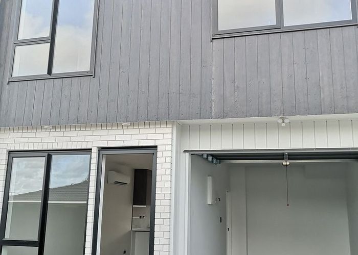  at 2/86 East Tamaki Road, Papatoetoe, Manukau City, Auckland