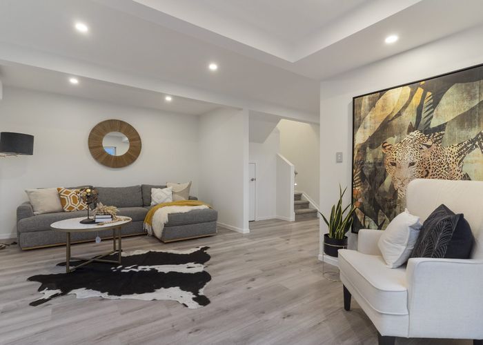  at 2/7 Louise Place, Browns Bay, Auckland