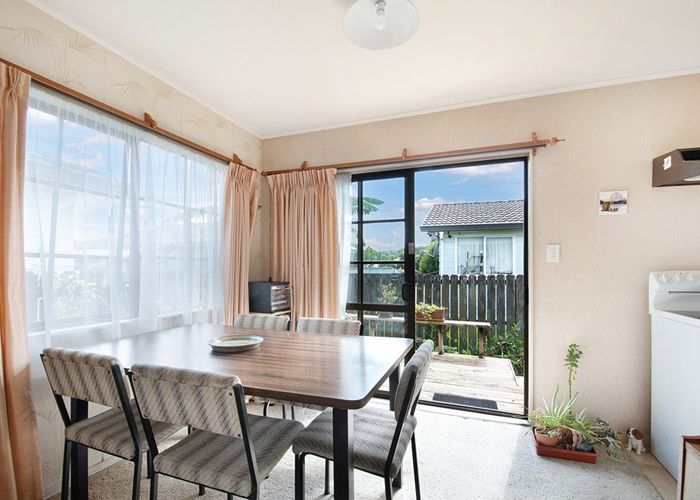  at 1/215 Waitemata Drive, Ranui, Waitakere City, Auckland