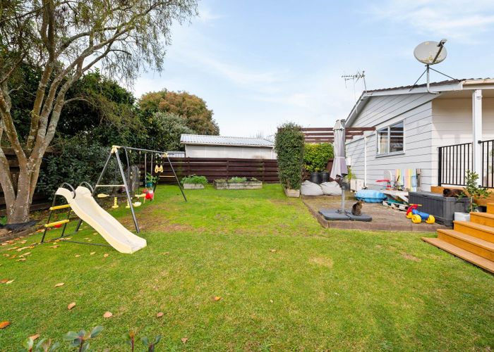  at 2 Dale Place, Saint Andrews, Hamilton, Waikato