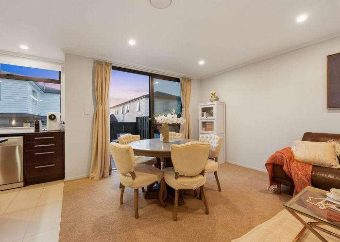  at 22/182 Flat Bush School Road, Flat Bush, Manukau City, Auckland