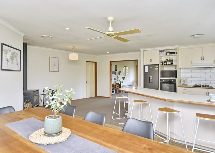  at 36 Woodglen Drive, Woodend, Woodend