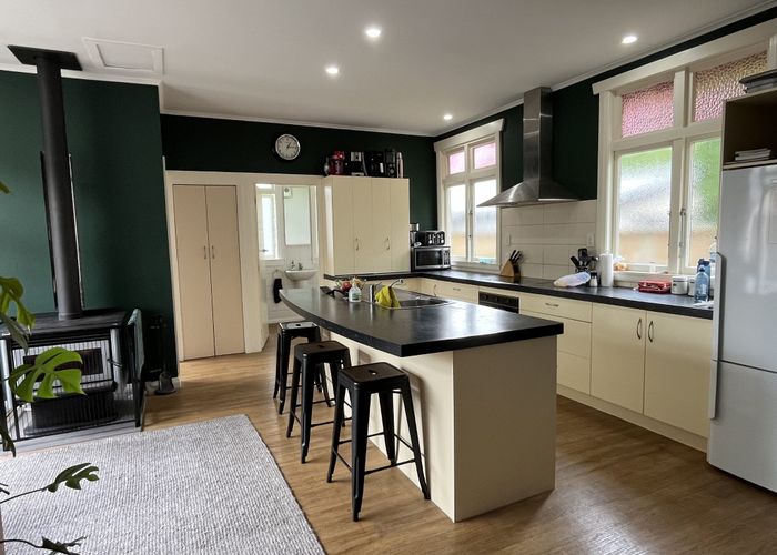  at 376 College Street, City Centre, Palmerston North, Manawatu / Whanganui