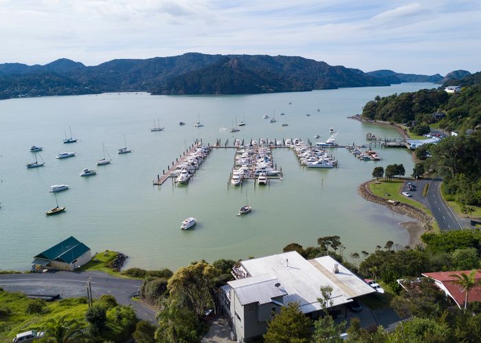  at 7 Kent Street, Whangaroa