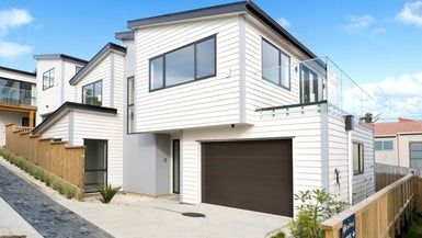  at 10A Arcadia Crescent, Bayview, Auckland