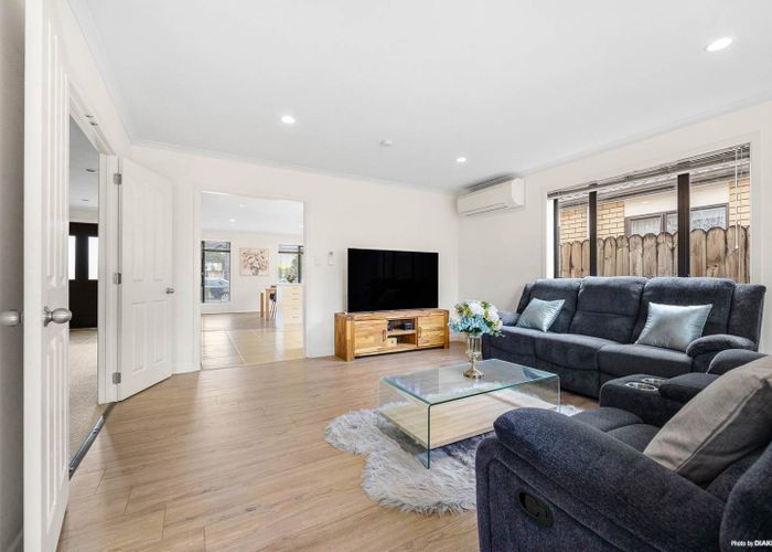  at 6 Shingleton Lane, Flat Bush, Auckland