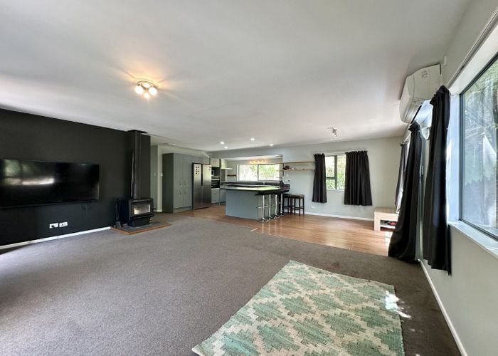  at 116 Pinehaven Road, Pinehaven, Upper Hutt, Wellington