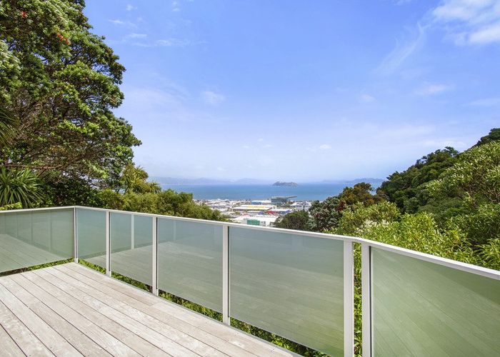  at 29 London Road, Korokoro, Lower Hutt, Wellington