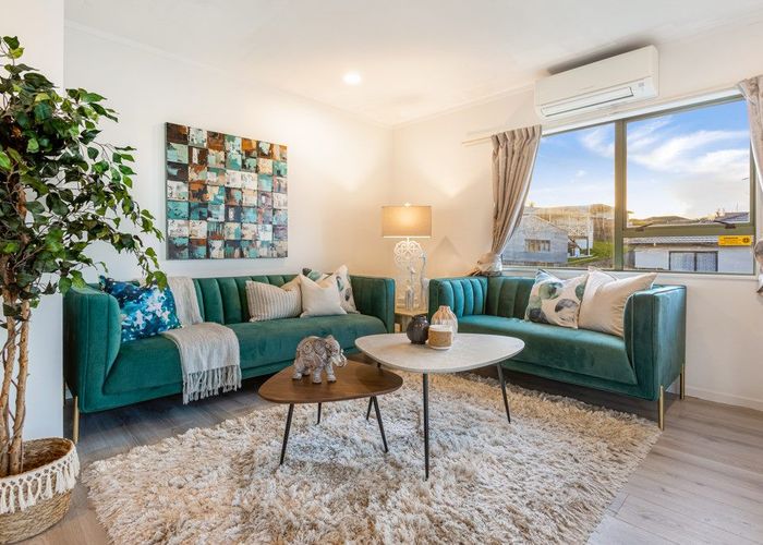  at 1/6 Beverly Place, New Lynn, Auckland