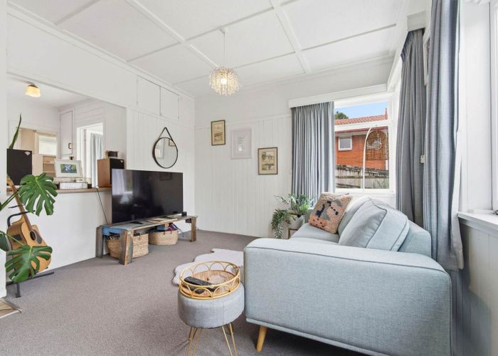  at 3/718 Beach Road, Browns Bay, North Shore City, Auckland