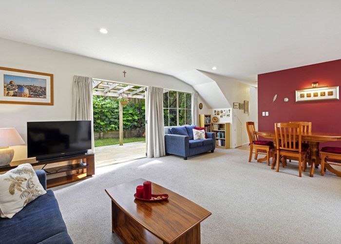  at 3/24 Wernham Place, Northcote, North Shore City, Auckland