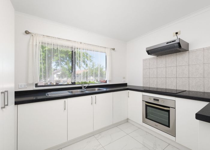  at 16 Pyramid Place, Glen Eden, Waitakere City, Auckland