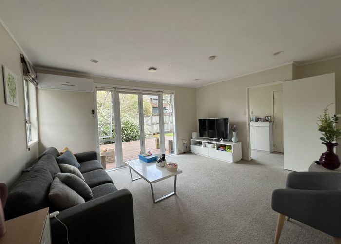  at 53 Oaktree Avenue, Browns Bay, Auckland