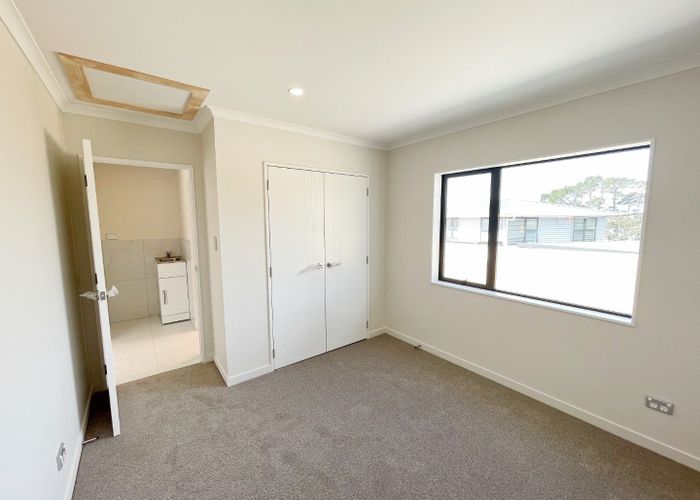  at 2C Crystal Avenue, Glendene, Waitakere City, Auckland