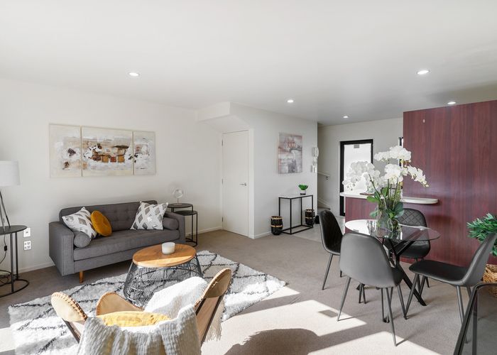  at 100 Stanhope Road, Mount Wellington, Auckland