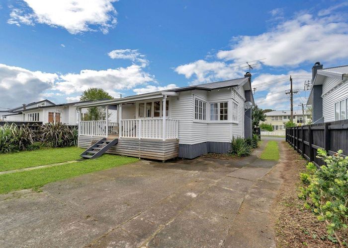  at 41 Wairau Avenue, Avondale, Auckland