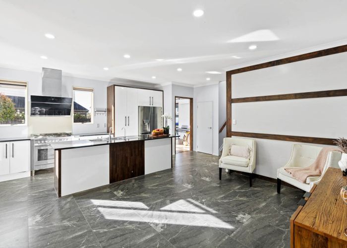  at 15 Cherrywood Crescent, Northpark, Manukau City, Auckland