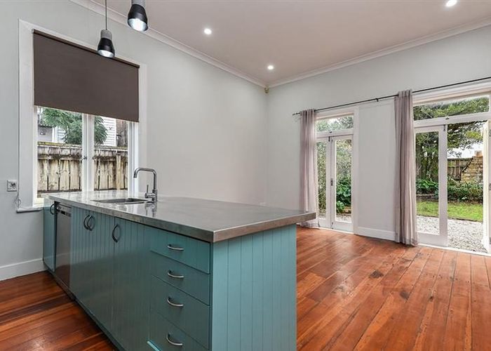  at 2  Anglesea Street, Freemans Bay, Auckland City, Auckland
