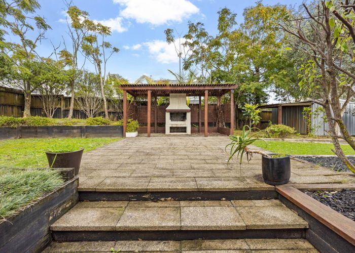  at 8 Picasso Drive, West Harbour, Waitakere City, Auckland