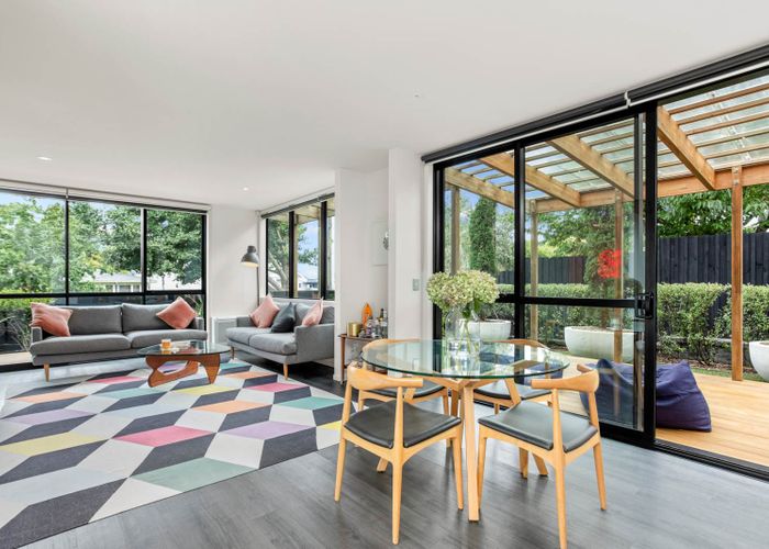 at 21 Main Highway, Ellerslie, Auckland